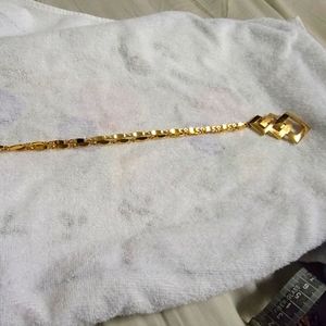 Vintage Monet Gold Tone Necklace